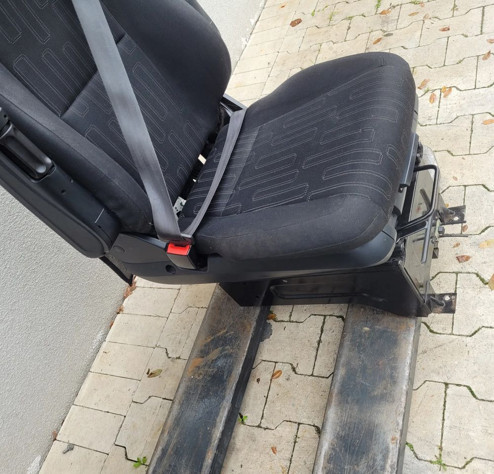 FOTEL KIEROWCY MERCEDES ACTROS MP4 - 좌석 트럭 용 : 사진 3 FOTEL KIEROWCY MERCEDES ACTROS MP4 - 좌석 트럭 용 : 사진 3