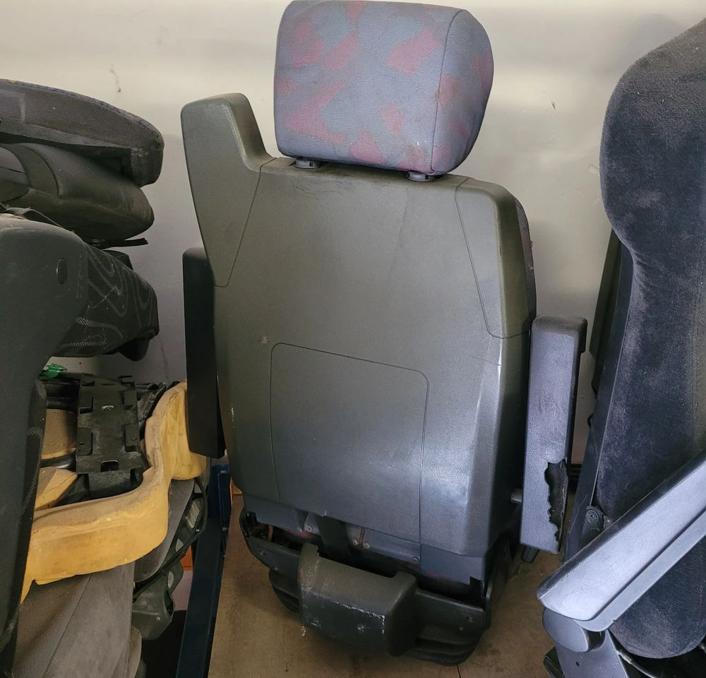 FOTEL KIEROWCY MERCEDES ATEGO CHWALIM116 - 좌석 트럭 용 : 사진 4 FOTEL KIEROWCY MERCEDES ATEGO CHWALIM116 - 좌석 트럭 용 : 사진 4