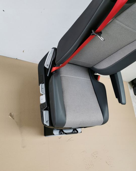 FOTEL RENAULT RANGE T GAMA PRAWY NOWY PNEUMATYCZNY - 좌석 트럭 용 : 사진 3 FOTEL RENAULT RANGE T GAMA PRAWY NOWY PNEUMATYCZNY - 좌석 트럭 용 : 사진 3