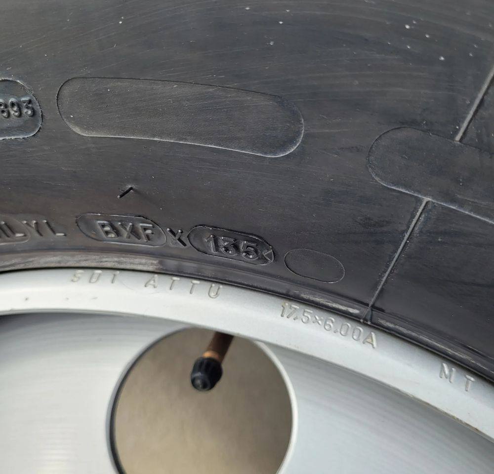 KOŁO 9.5 R 17.5 XZA MICHELIN - 휠 및 타이어 트럭 용 : 사진 2 KOŁO 9.5 R 17.5 XZA MICHELIN - 휠 및 타이어 트럭 용 : 사진 2