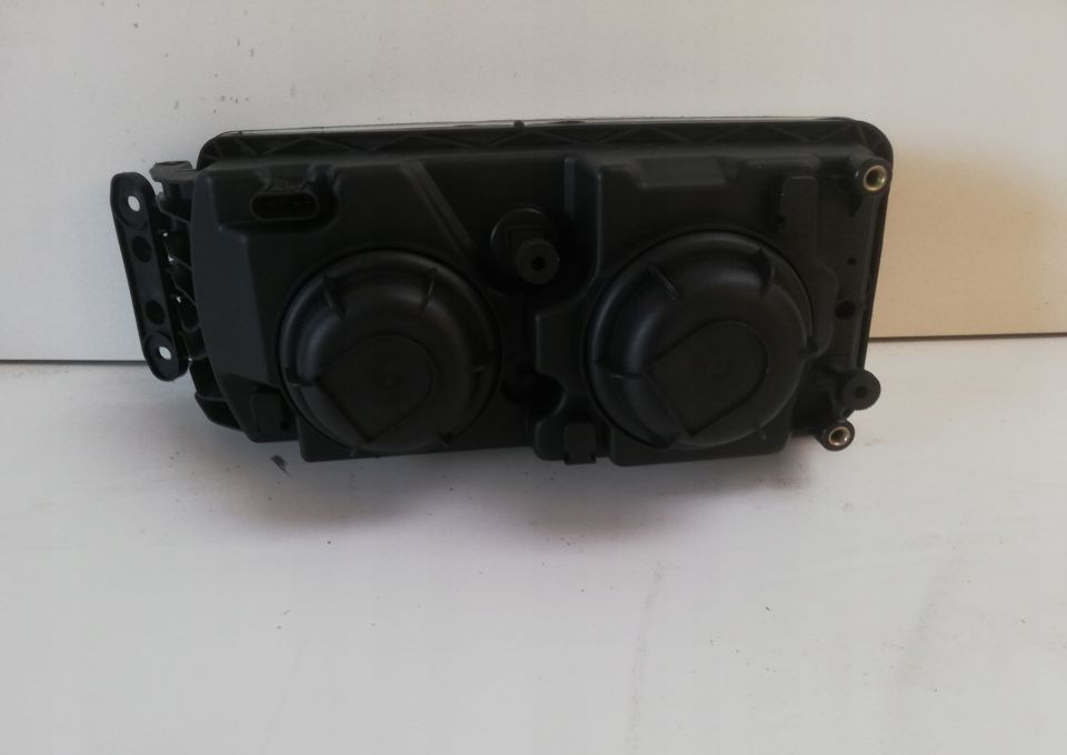 LAMPA IVECO EUROCARGO STRALIS NOWA LIFT RH - 전조등 트럭 용 : 사진 2 LAMPA IVECO EUROCARGO STRALIS NOWA LIFT RH - 전조등 트럭 용 : 사진 2