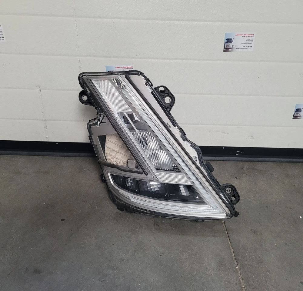 LAMPA LED RH. VOLVO FH5 23752678 ORYGINAŁ CHWALIM116 - 빛/ 조명 트럭 용 : 사진 1 LAMPA LED RH. VOLVO FH5 23752678 ORYGINAŁ CHWALIM116 - 빛/ 조명 트럭 용 : 사진 1