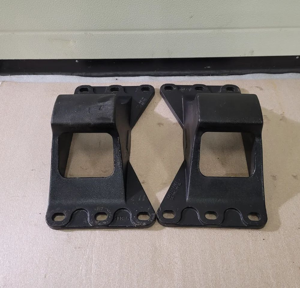 ŁAPY MOCOWANIE SIODŁA JOST 185MM - 예비 휠 커플링 트럭 용 : 사진 1 ŁAPY MOCOWANIE SIODŁA JOST 185MM - 예비 휠 커플링 트럭 용 : 사진 1