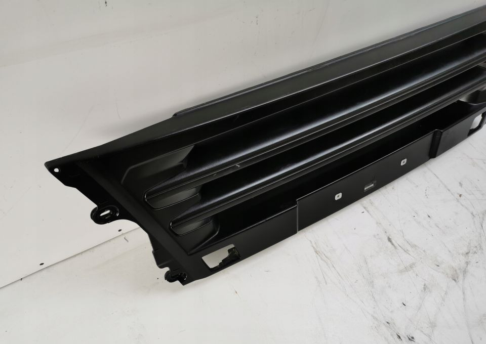 ŚRODEK ZDERZAKA MAN TGX EURO6 LIFT ORYGINAL - 범퍼 트럭 용 : 사진 3 ŚRODEK ZDERZAKA MAN TGX EURO6 LIFT ORYGINAL - 범퍼 트럭 용 : 사진 3