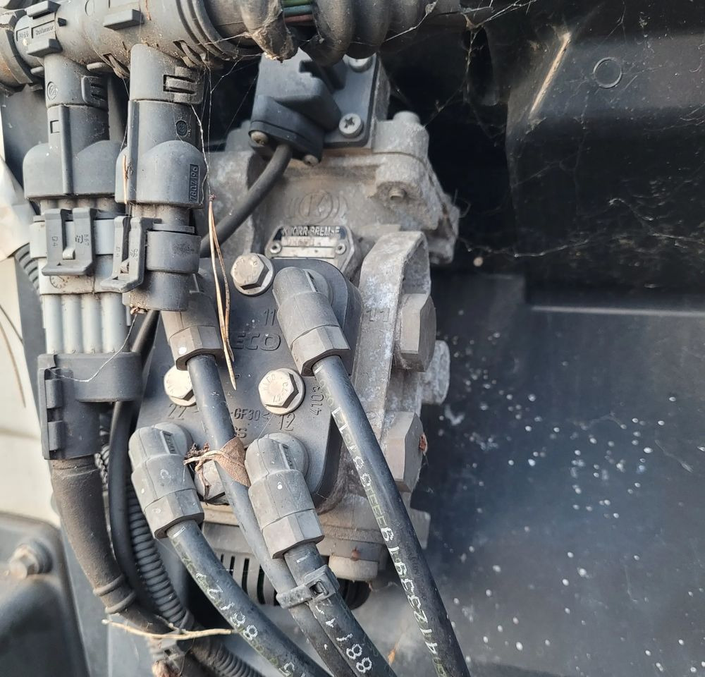 ZAWÓR HAMULCA IVECO KNORR DX60B ORYGINAŁ CHWALIM116 - 브레이크 밸브 트럭 용 : 사진 1 ZAWÓR HAMULCA IVECO KNORR DX60B ORYGINAŁ CHWALIM116 - 브레이크 밸브 트럭 용 : 사진 1