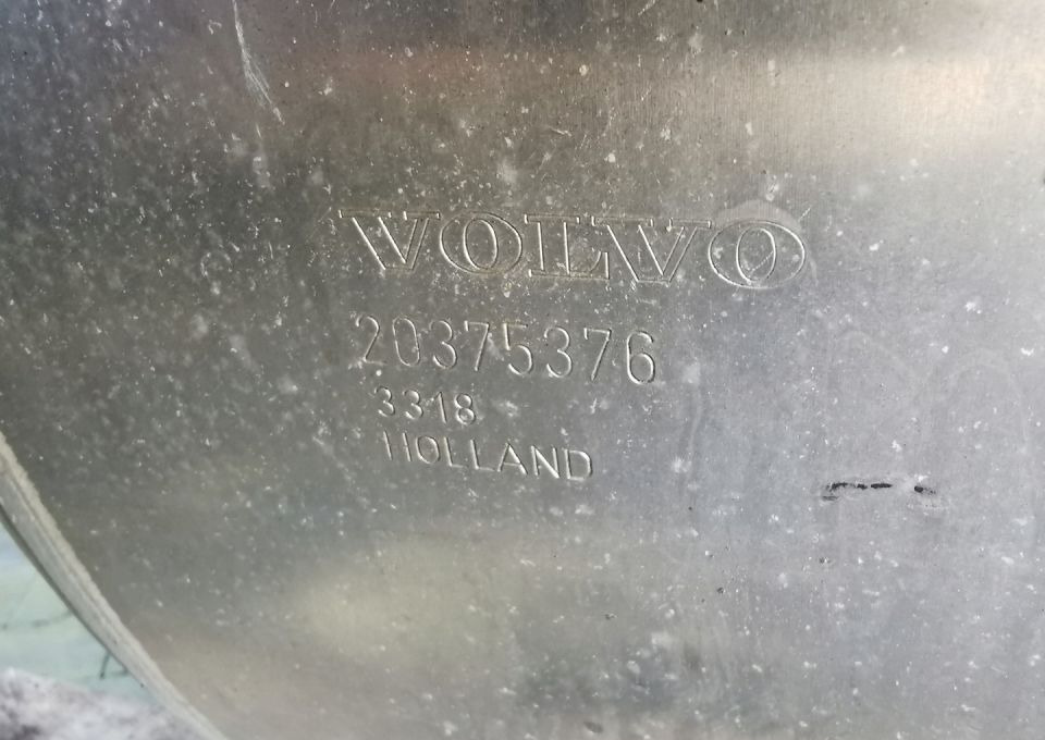 ZBIORNIK PALIWA VOLVO FH STARY TYP 20375376 - 연료 탱크 트럭 용 : 사진 4 ZBIORNIK PALIWA VOLVO FH STARY TYP 20375376 - 연료 탱크 트럭 용 : 사진 4