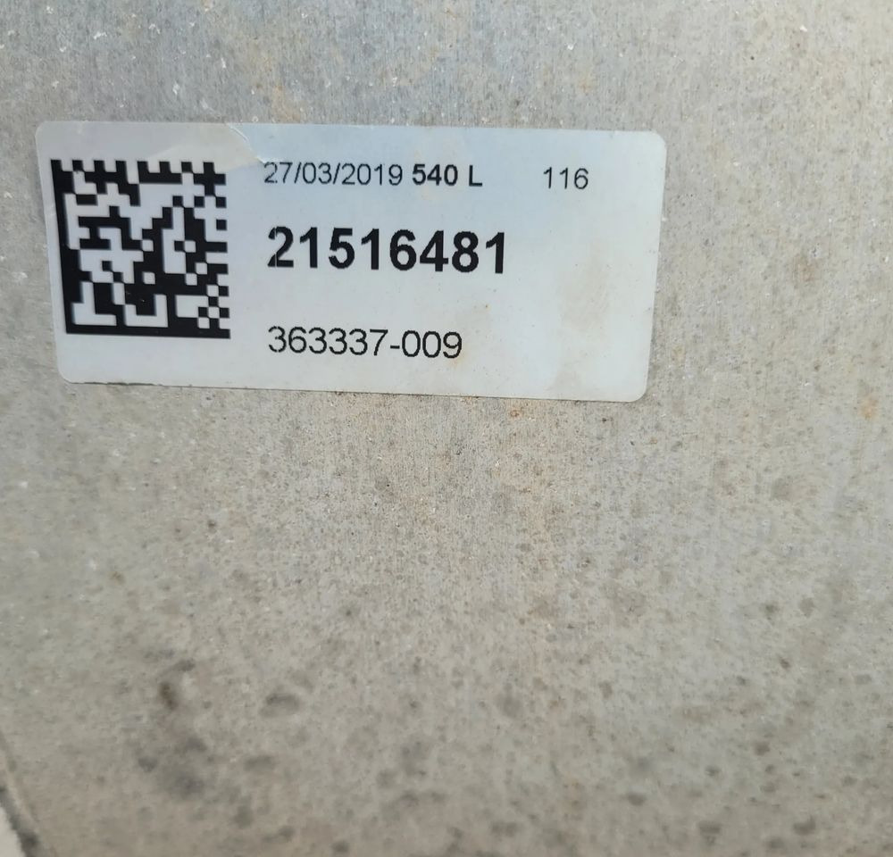 ZBIORNIK PALIWA VOLVO FH4 170X53X70 LOW DECK 540l - 연료 탱크 트럭 용 : 사진 4 ZBIORNIK PALIWA VOLVO FH4 170X53X70 LOW DECK 540l - 연료 탱크 트럭 용 : 사진 4