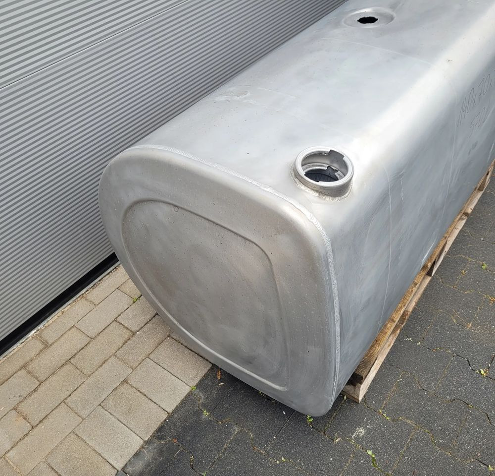 ZBIORNIK PALIWA VOLVO FH4 21516453 570L 140X70X70CM CHWALIM116 - 연료 탱크 트럭 용 : 사진 2 ZBIORNIK PALIWA VOLVO FH4 21516453 570L 140X70X70CM CHWALIM116 - 연료 탱크 트럭 용 : 사진 2