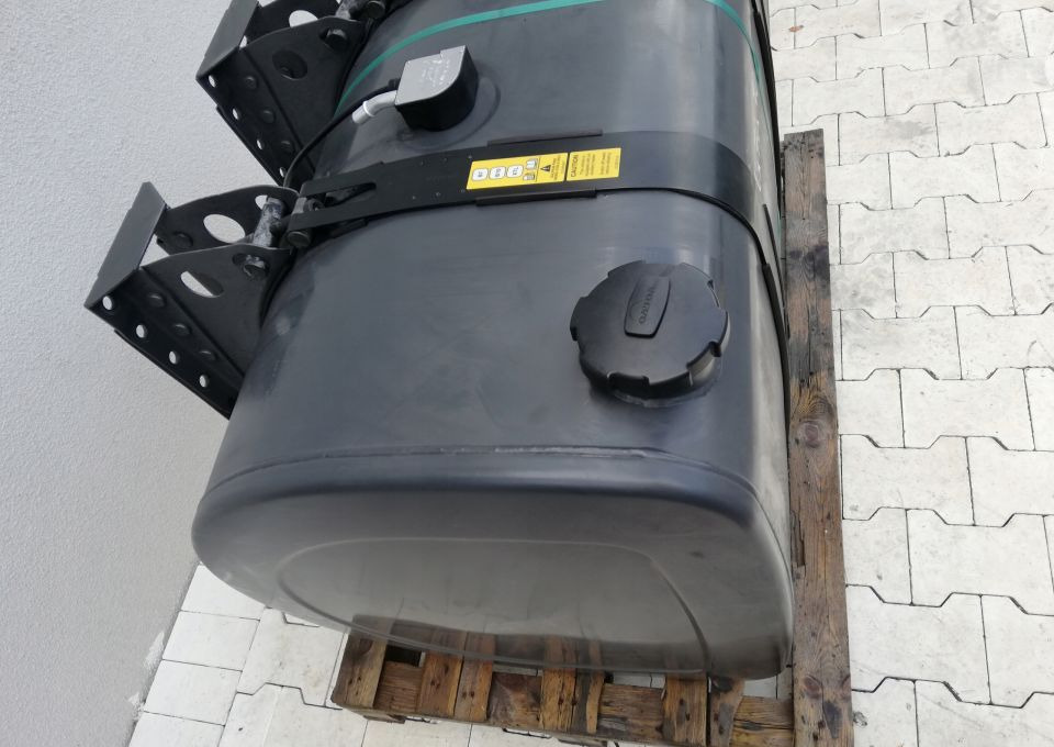 ZBIORNIK PALIWA VOLVO FH4 FH13 FMX FM 110X70CM - 연료 탱크 트럭 용 : 사진 2 ZBIORNIK PALIWA VOLVO FH4 FH13 FMX FM 110X70CM - 연료 탱크 트럭 용 : 사진 2