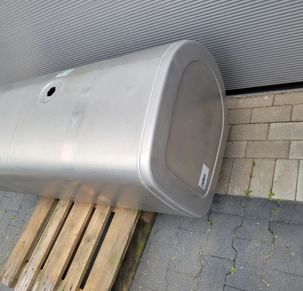 ZBIORNIK PALIWA VOLVO FH4 FH5 GAMA 150X55X68 CM 475L 22038784 CHWALIM116 - 연료 탱크 트럭 용 : 사진 3 ZBIORNIK PALIWA VOLVO FH4 FH5 GAMA 150X55X68 CM 475L 22038784 CHWALIM116 - 연료 탱크 트럭 용 : 사진 3