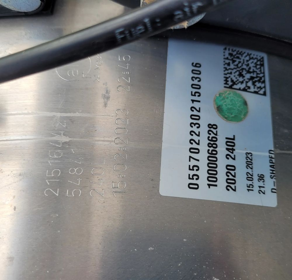 ZBIORNIK PALIWA VOLVO FH4 FM 240L 21516442 60X70X70 CM CHWALIM116 - 연료 탱크 트럭 용 : 사진 4 ZBIORNIK PALIWA VOLVO FH4 FM 240L 21516442 60X70X70 CM CHWALIM116 - 연료 탱크 트럭 용 : 사진 4