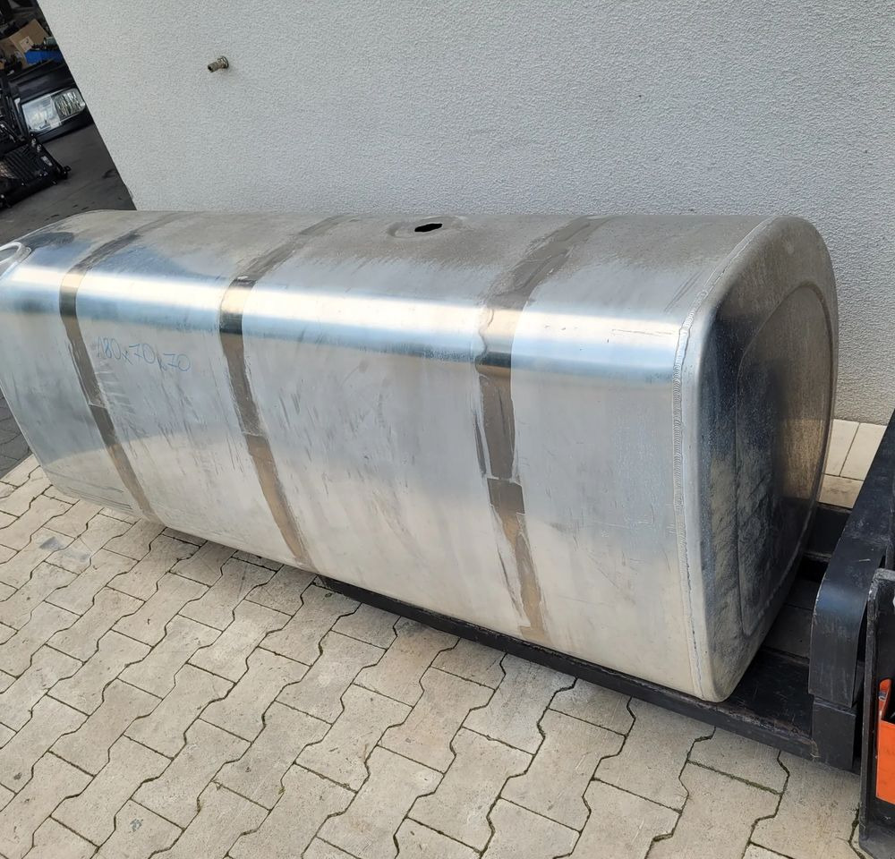 ZBIORNIK PALIWA VOLVO FH4 RENAULT OM 21516457 730l 180x70x70cm - 연료 탱크 트럭 용 : 사진 2 ZBIORNIK PALIWA VOLVO FH4 RENAULT OM 21516457 730l 180x70x70cm - 연료 탱크 트럭 용 : 사진 2