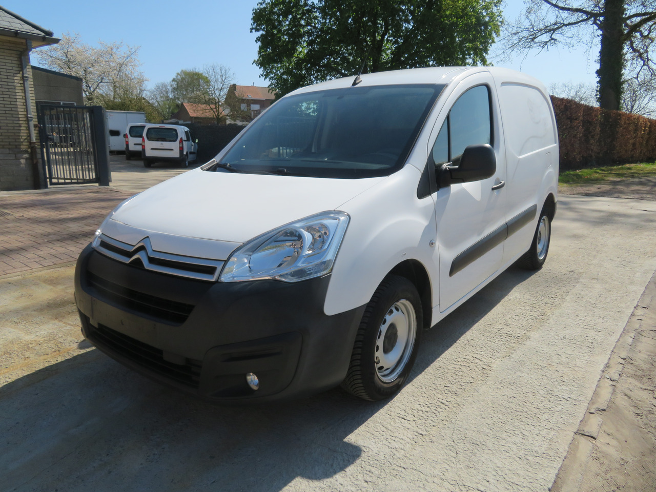 CITROËN Berlingo 1.6 BlueHDi CLUB - 패널 밴 : 사진 3 CITROËN Berlingo 1.6 BlueHDi CLUB - 패널 밴 : 사진 3