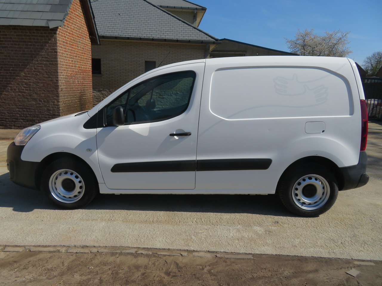 CITROËN Berlingo 1.6 BlueHDi CLUB - 패널 밴 : 사진 4 CITROËN Berlingo 1.6 BlueHDi CLUB - 패널 밴 : 사진 4
