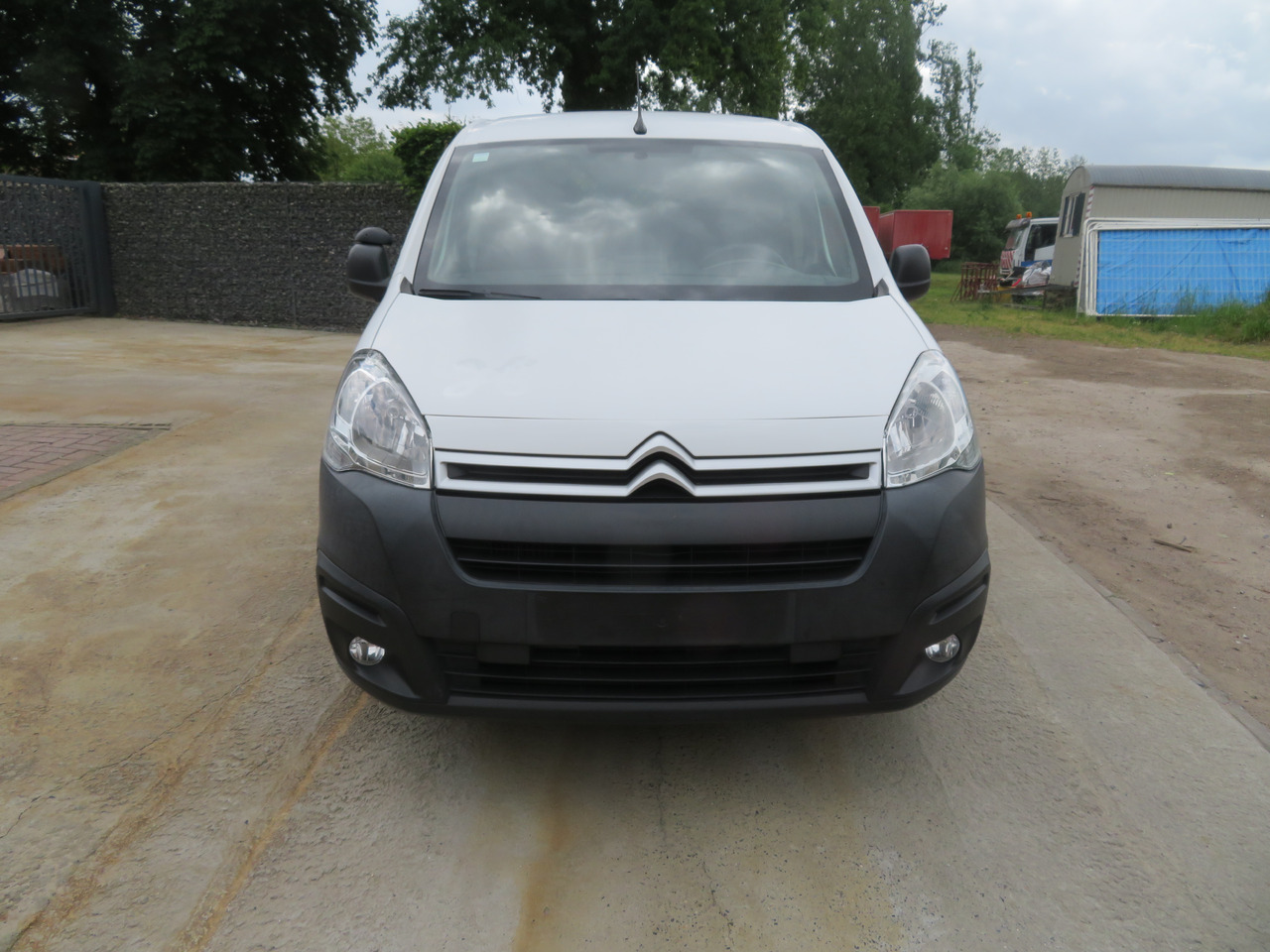 CITROËN Berlingo 1.6 BlueHDi CLUB - 패널 밴 : 사진 2 CITROËN Berlingo 1.6 BlueHDi CLUB - 패널 밴 : 사진 2