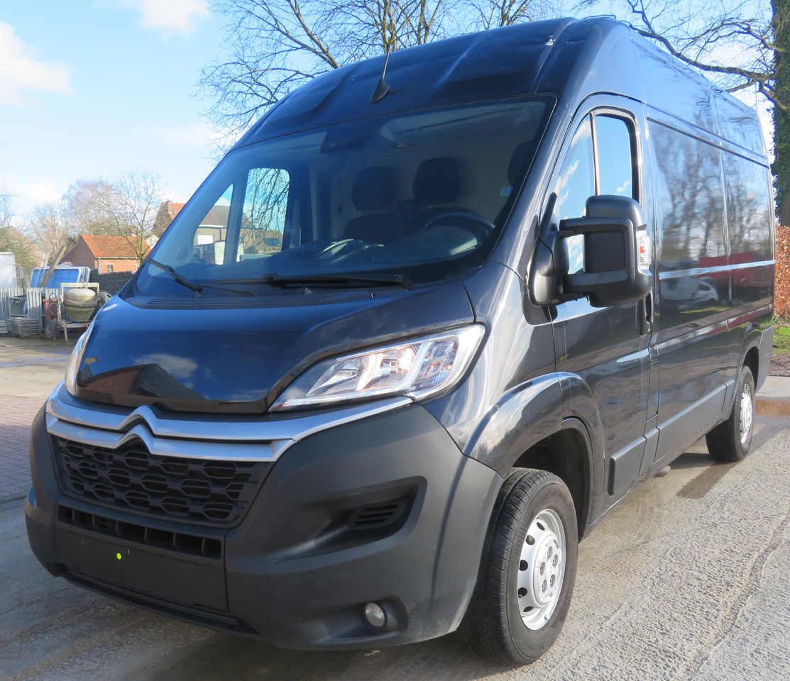 Citroën Jumpy 2.2 blueHDI L2H2 - 소형 밴 : 사진 2 Citroën Jumpy 2.2 blueHDI L2H2 - 소형 밴 : 사진 2