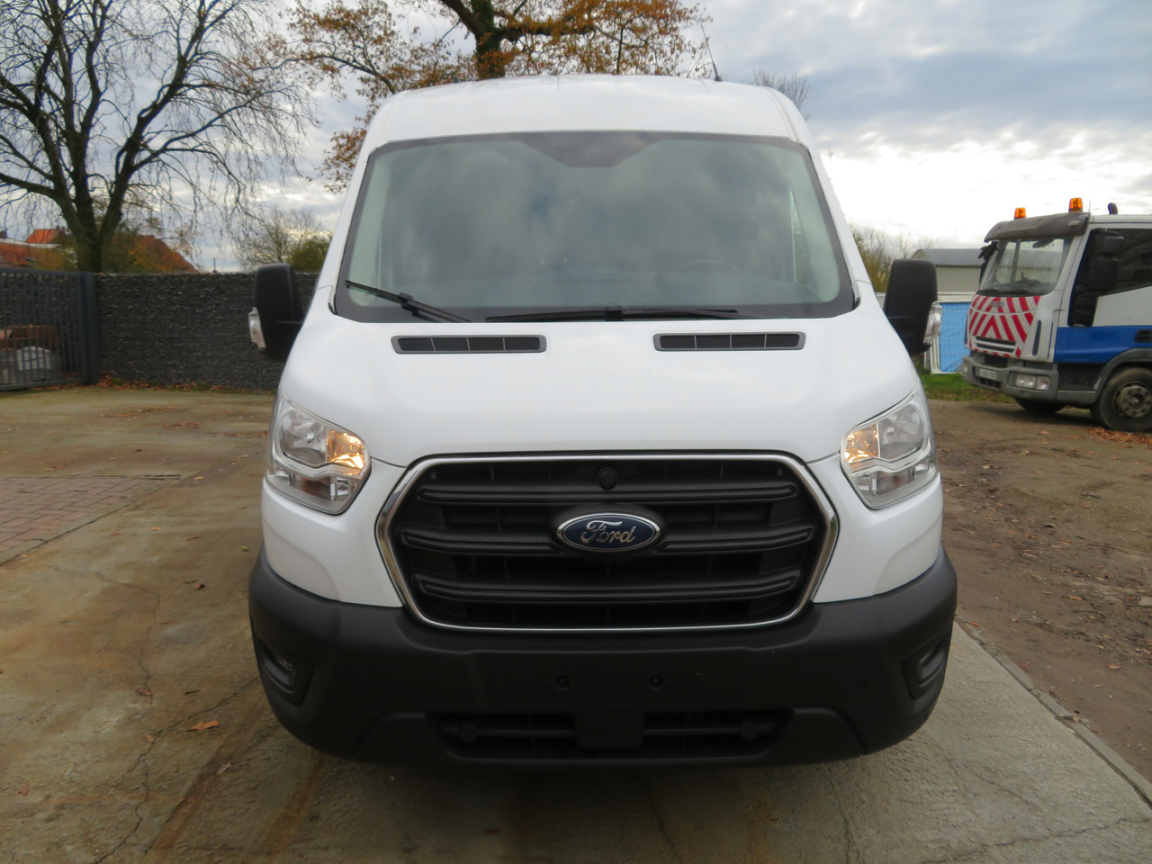 Ford Transit 2.0TDCi TREND - L2H2 - 패널 밴 : 사진 2 Ford Transit 2.0TDCi TREND - L2H2 - 패널 밴 : 사진 2