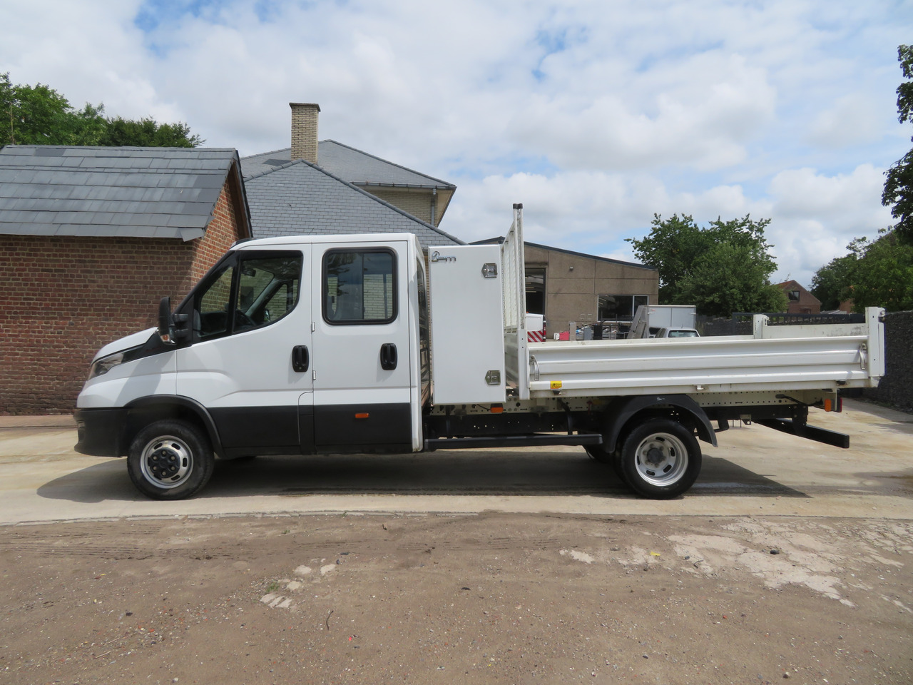 IVECO Daily 35C16 3.0 Dubbel cabine - 덤프 밴, 콤비 밴 : 사진 4 IVECO Daily 35C16 3.0 Dubbel cabine - 덤프 밴, 콤비 밴 : 사진 4