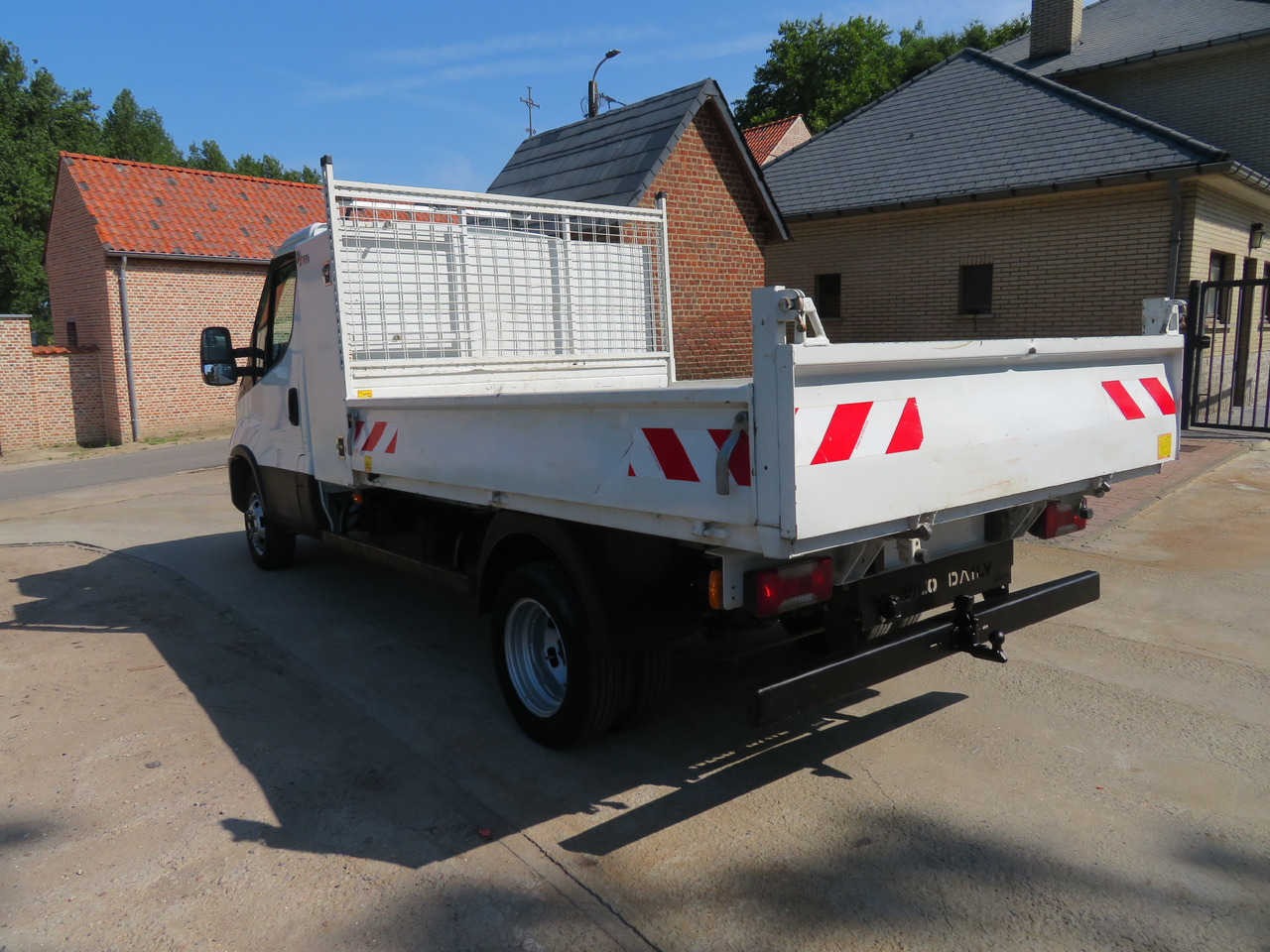 IVECO Daily 35C16 3.0 - 덤프 밴 : 사진 5 IVECO Daily 35C16 3.0 - 덤프 밴 : 사진 5