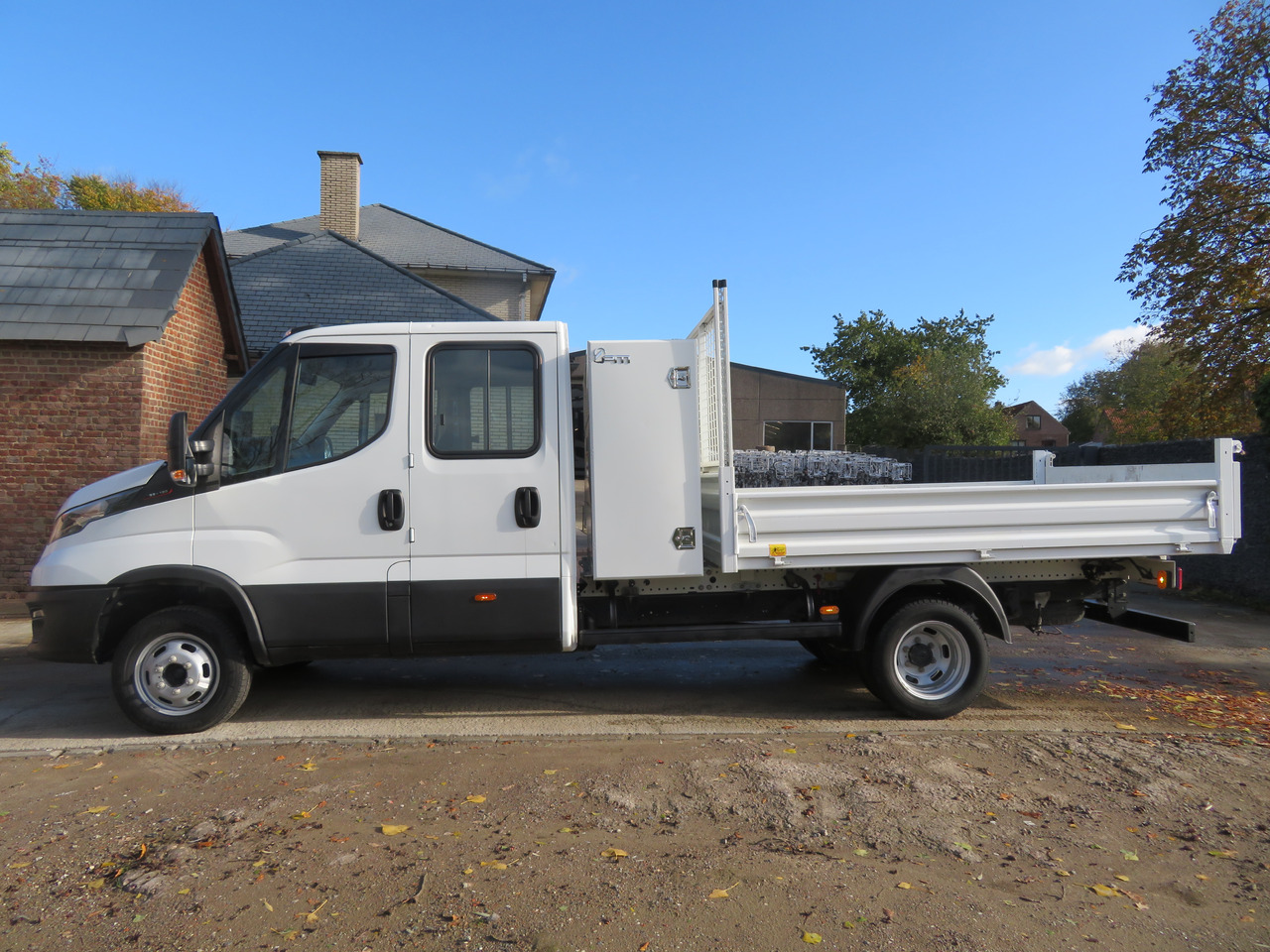 Iveco Daily 35C16 3.0 - 덤프 밴, 콤비 밴 : 사진 4 Iveco Daily 35C16 3.0 - 덤프 밴, 콤비 밴 : 사진 4