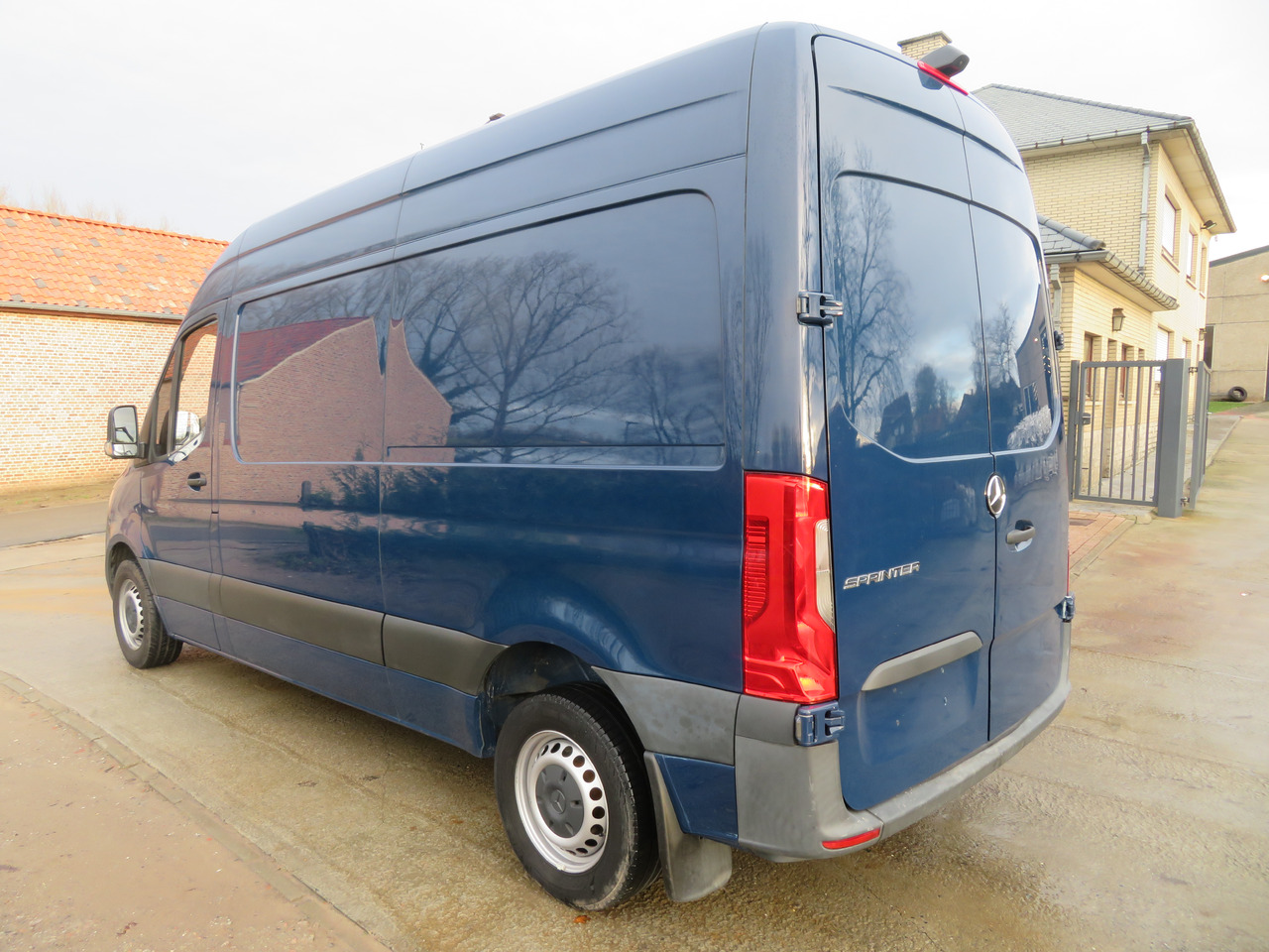 Mercedes-Benz Sprinter 311CDi - 패널 밴 : 사진 5 Mercedes-Benz Sprinter 311CDi - 패널 밴 : 사진 5