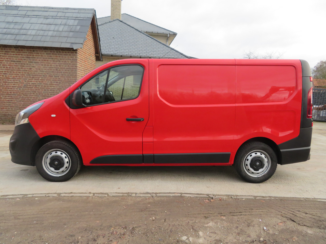 Opel Vivaro 1.6CDTI BI-Turbo - L1H1 - 소형 밴 : 사진 4 Opel Vivaro 1.6CDTI BI-Turbo - L1H1 - 소형 밴 : 사진 4