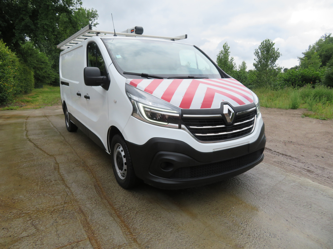 RENAULT Trafic 2.0dCi - L2H1 - 소형 밴 : 사진 1 RENAULT Trafic 2.0dCi - L2H1 - 소형 밴 : 사진 1