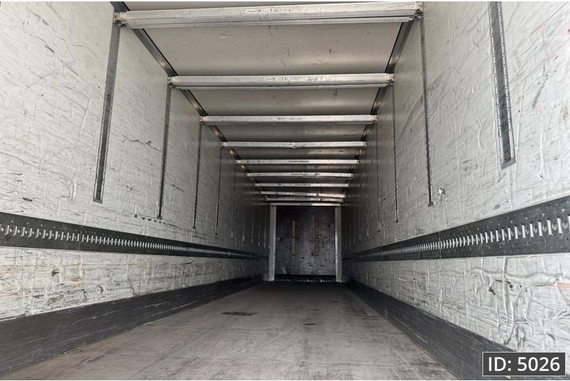 Krone SD / Disk brakes / Double stock - 밀폐형 박스 세미 트레일러 : 사진 5 Krone SD / Disk brakes / Double stock - 밀폐형 박스 세미 트레일러 : 사진 5