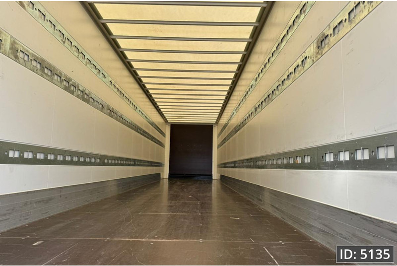 Krone SEK / Steering axle / More available - 밀폐형 박스 세미 트레일러 : 사진 5 Krone SEK / Steering axle / More available - 밀폐형 박스 세미 트레일러 : 사진 5