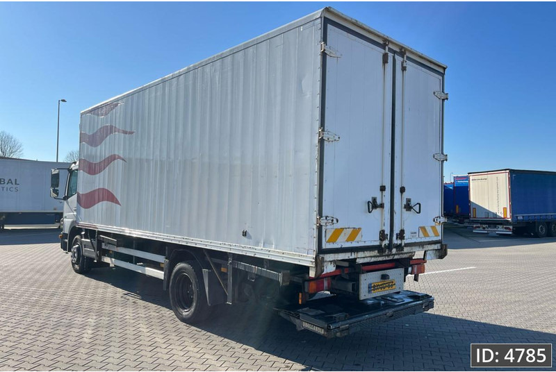Mercedes-Benz Atego 1318 Day Cab, Euro 5, BDF / EPS automatic / DHOLLANDIA 2000KG - 컨테이너 운반 장치/ 스와프 보디 트럭 : 사진 2 Mercedes-Benz Atego 1318 Day Cab, Euro 5, BDF / EPS automatic / DHOLLANDIA 2000KG - 컨테이너 운반 장치/ 스와프 보디 트럭 : 사진 2