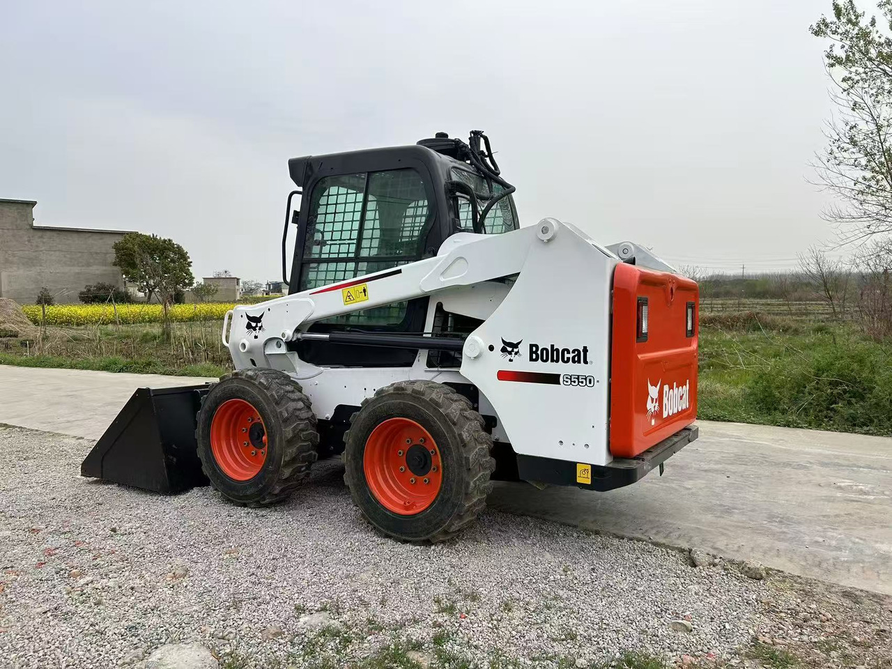 BOBCAT Skid Steer Loader S550 - 스키드 스티어 로더 : 사진 3 BOBCAT Skid Steer Loader S550 - 스키드 스티어 로더 : 사진 3