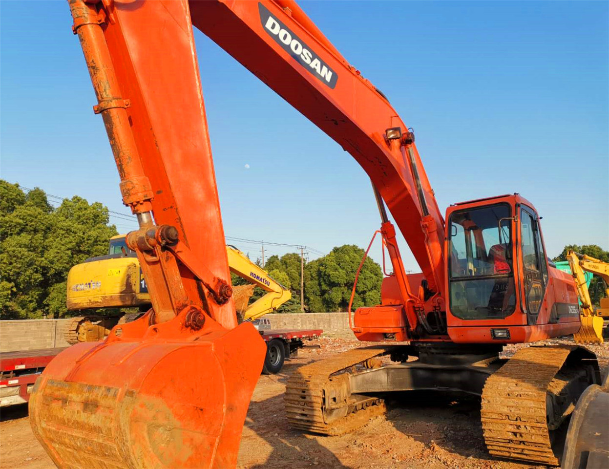 DOOSAN Crawler Excavator DH225 Click Here for Discount - 크롤러 굴삭기 : 사진 4 DOOSAN Crawler Excavator DH225 Click Here for Discount - 크롤러 굴삭기 : 사진 4