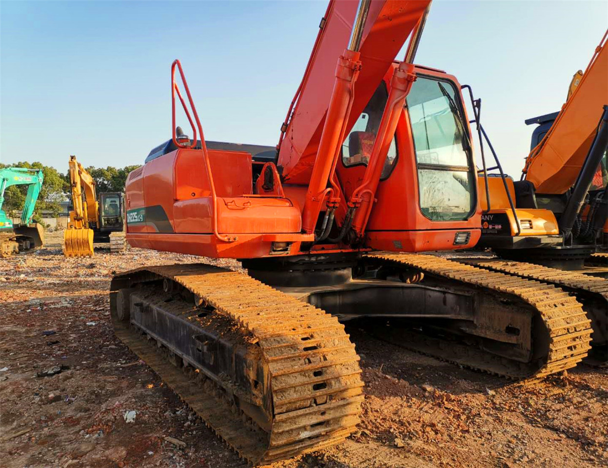 DOOSAN Crawler Excavator DH225 Click Here for Discount - 크롤러 굴삭기 : 사진 3 DOOSAN Crawler Excavator DH225 Click Here for Discount - 크롤러 굴삭기 : 사진 3
