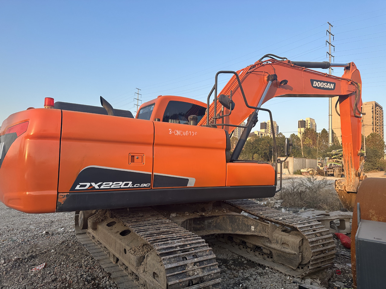 DOOSAN DX220 Crawler Excavator Good Condition - 크롤러 굴삭기 : 사진 2 DOOSAN DX220 Crawler Excavator Good Condition - 크롤러 굴삭기 : 사진 2