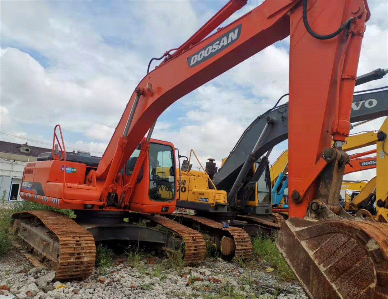 DOOSAN Excavator DH300 Click Here for Discount - 크롤러 굴삭기 : 사진 2 DOOSAN Excavator DH300 Click Here for Discount - 크롤러 굴삭기 : 사진 2