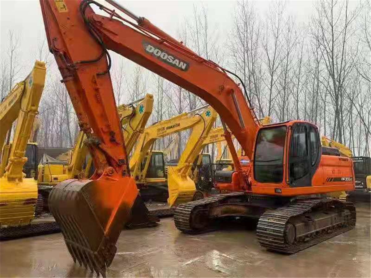 DOOSAN Excavator DX300 Click Here for Discount - 굴착기 : 사진 1 DOOSAN Excavator DX300 Click Here for Discount - 굴착기 : 사진 1