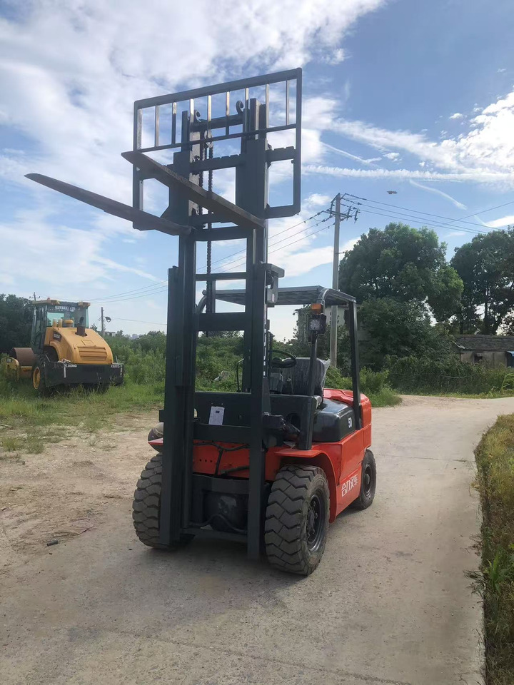 HELI 5Ton Forklift - 디젤 지게차 : 사진 4 HELI 5Ton Forklift - 디젤 지게차 : 사진 4