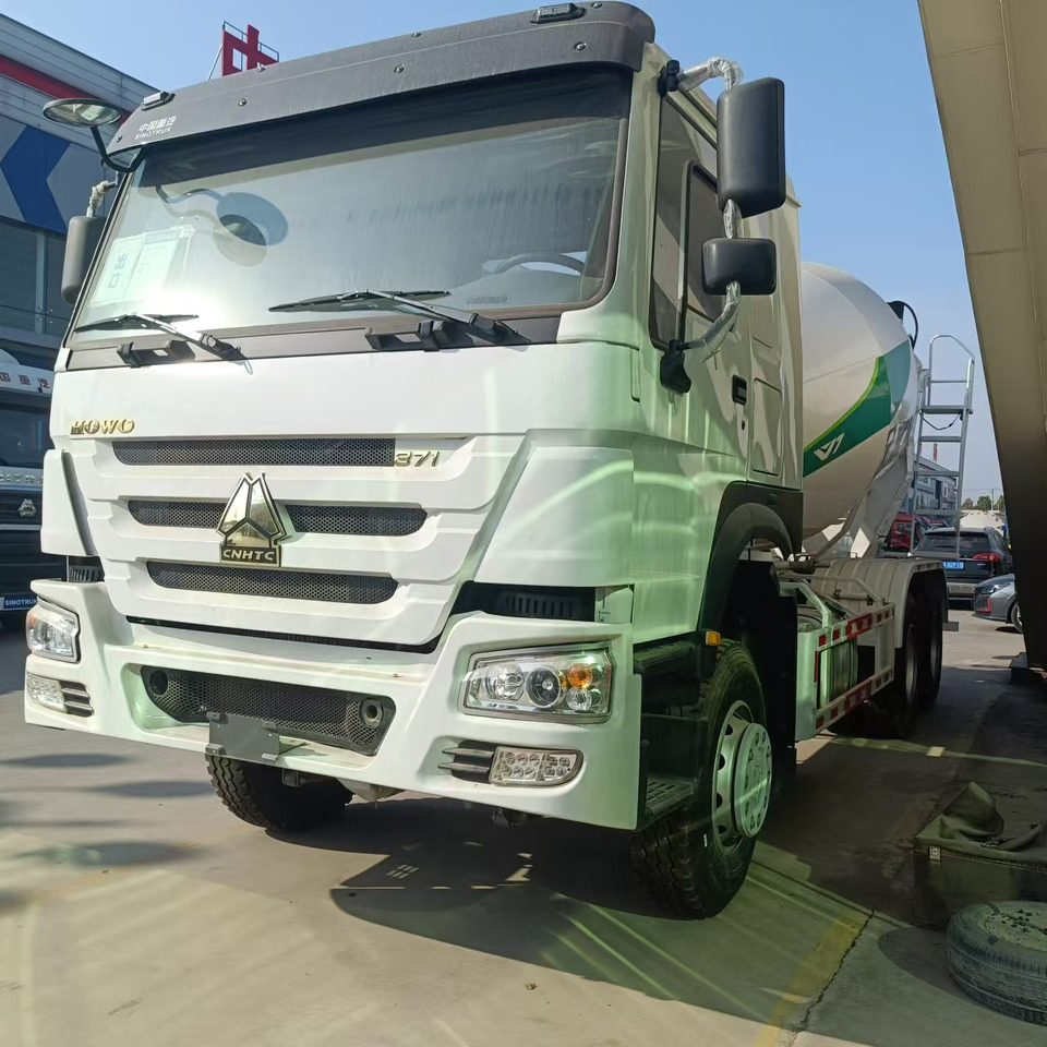 HOWO 6*4 Cement Mixer Truck - 건설기계 : 사진 1 HOWO 6*4 Cement Mixer Truck - 건설기계 : 사진 1