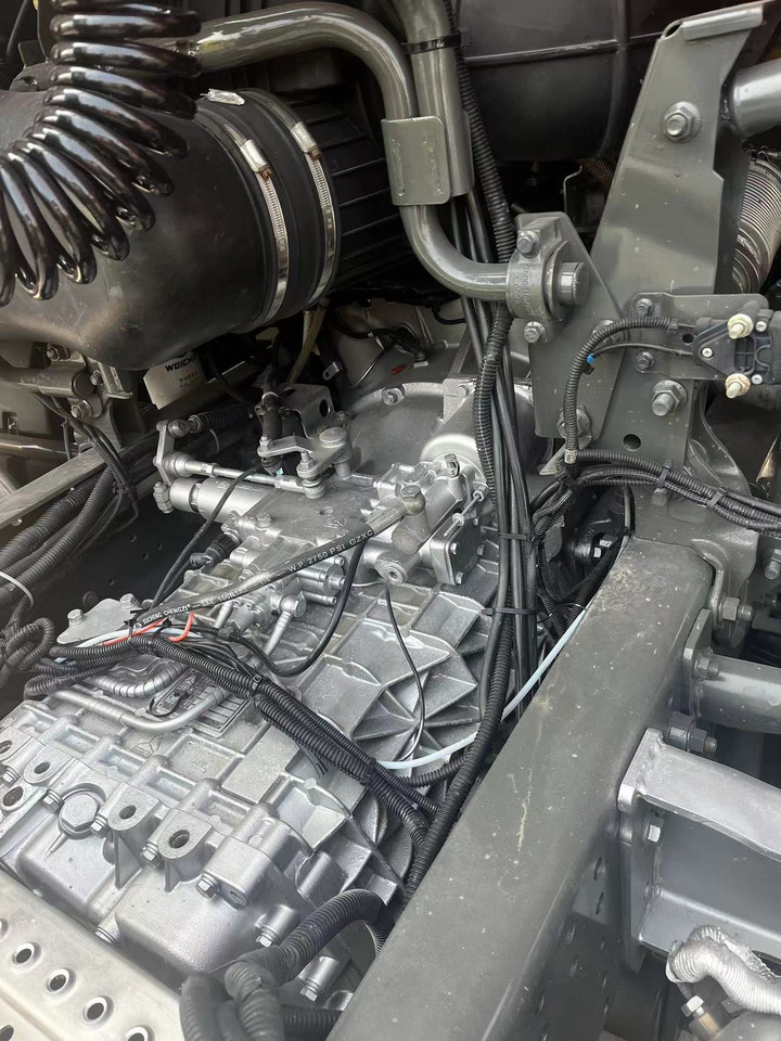 HOWO Truck Unit T7H 6*4 - 덤프트럭 : 사진 5 HOWO Truck Unit T7H 6*4 - 덤프트럭 : 사진 5