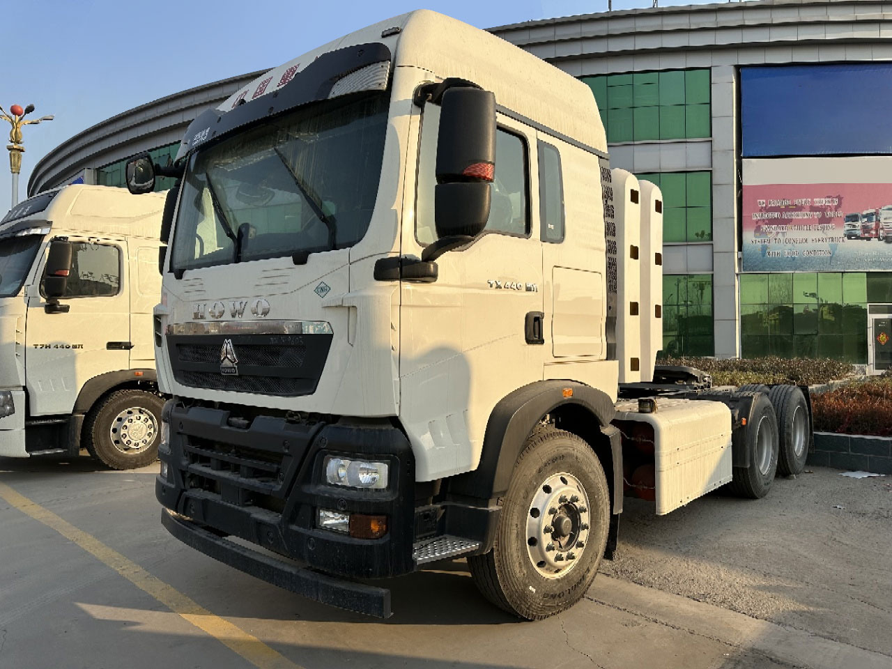HOWO Truck Unit TX7 440 ClickHere for Discount - 덤프트럭 : 사진 2 HOWO Truck Unit TX7 440 ClickHere for Discount - 덤프트럭 : 사진 2