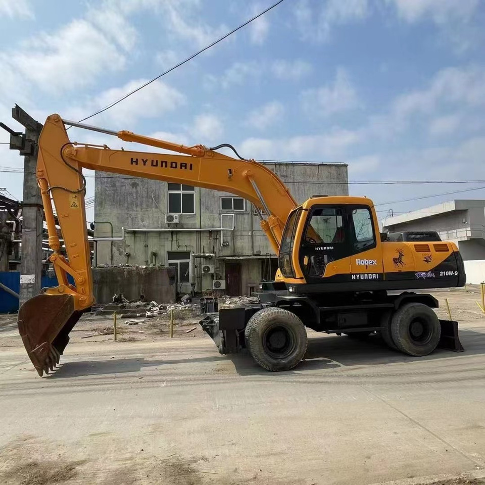 HYUNDAI R210W-9 - 휠 로더 : 사진 2 HYUNDAI R210W-9 - 휠 로더 : 사진 2