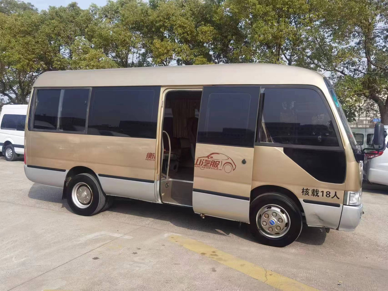 Higer 18-Seater Coach - 대형 버스 : 사진 2 Higer 18-Seater Coach - 대형 버스 : 사진 2