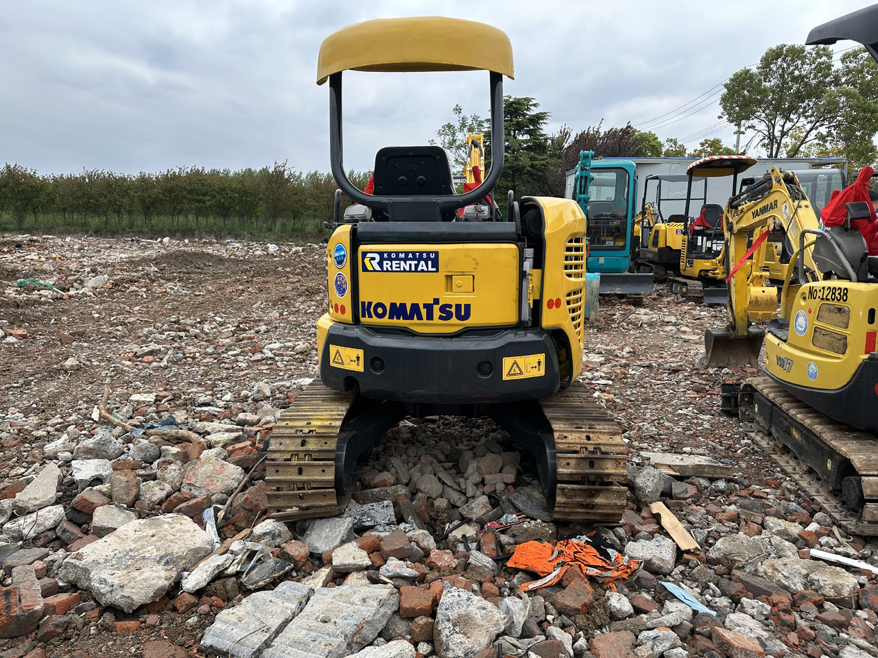 미니 굴삭기 KOMATSU Mini Excavator PC30 Powerful and Efficient Yanmar Engine : 사진 7 미니 굴삭기 KOMATSU Mini Excavator PC30 Powerful and Efficient Yanmar Engine : 사진 7