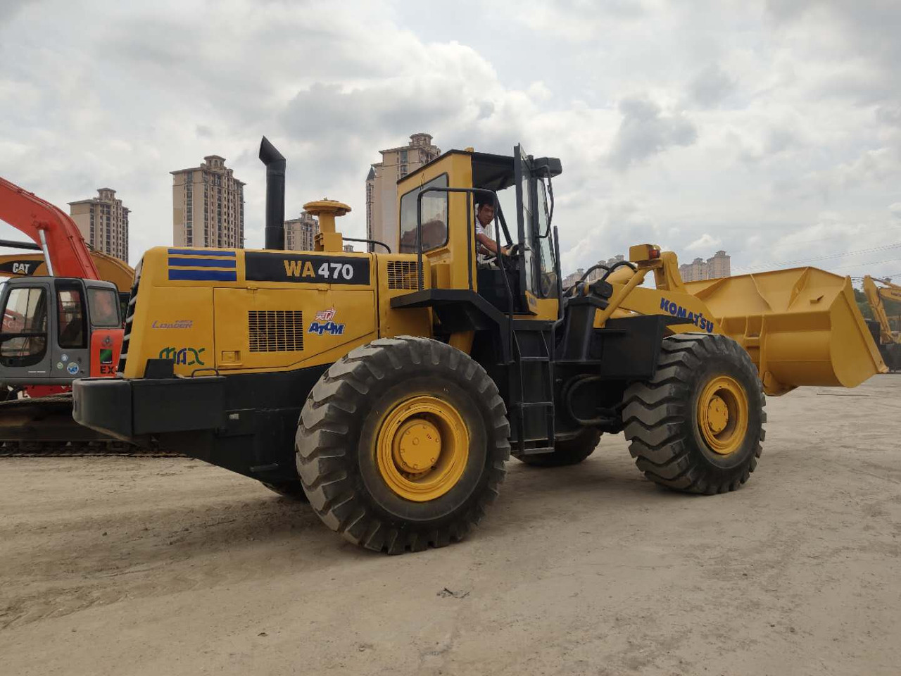 KOMATSU WA470-3 Wheel Loader Click for Discount - 휠 로더 : 사진 4 KOMATSU WA470-3 Wheel Loader Click for Discount - 휠 로더 : 사진 4