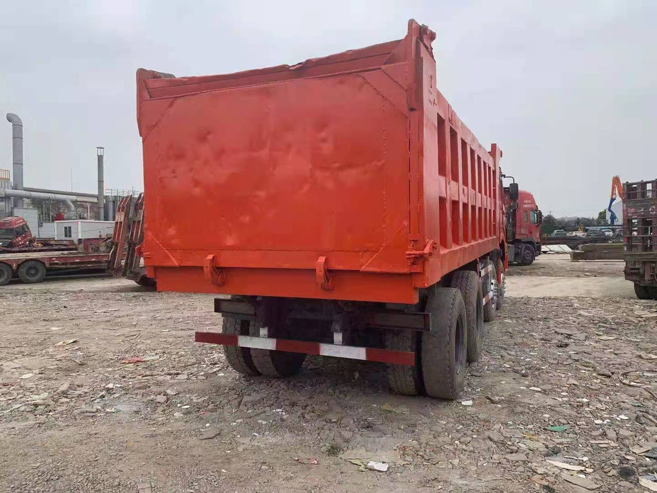 SINOTRUK HOWO 371 8X4 CLICK HERE FOR DISCOUNT - 덤프트럭 : 사진 3 SINOTRUK HOWO 371 8X4 CLICK HERE FOR DISCOUNT - 덤프트럭 : 사진 3