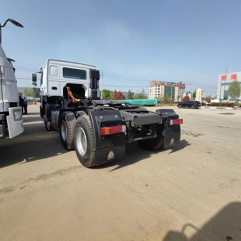 SINOTRUK HOWO 375 CLICK HERE FOR DISCOUNT - 트랙터 유닛 : 사진 4 SINOTRUK HOWO 375 CLICK HERE FOR DISCOUNT - 트랙터 유닛 : 사진 4