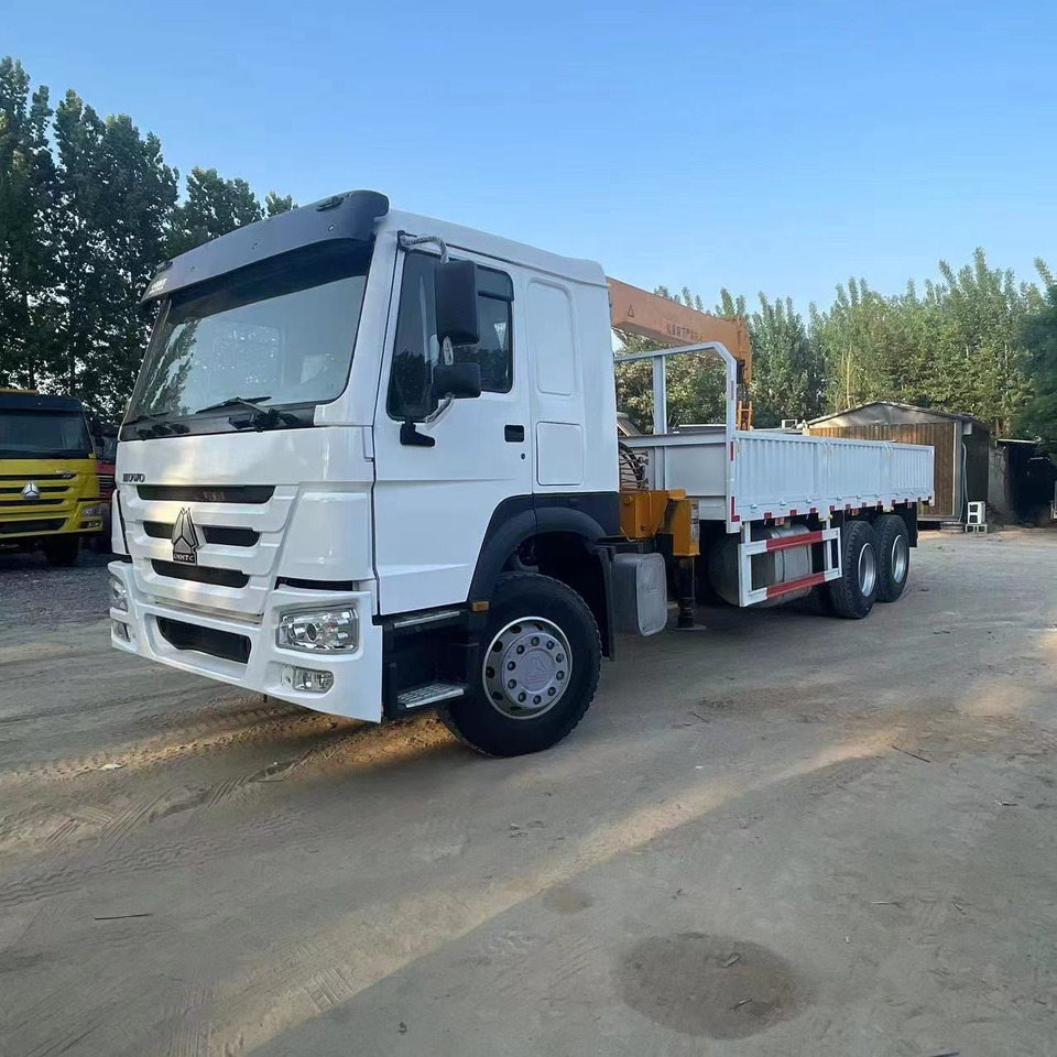 SINOTRUK HOWO 6X4 - 크레인 트럭 : 사진 2 SINOTRUK HOWO 6X4 - 크레인 트럭 : 사진 2