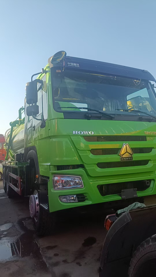SINOTRUK HOWO Sewage Suction Truck 6*4 Click Here for Discount - 진공 흡입 트럭 : 사진 2 SINOTRUK HOWO Sewage Suction Truck 6*4 Click Here for Discount - 진공 흡입 트럭 : 사진 2