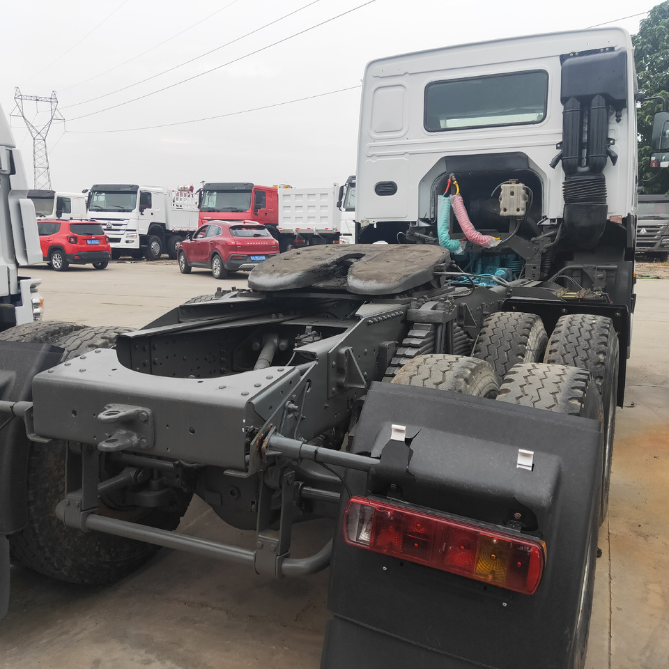 SINOTRUK HOWO371 - 트랙터 유닛 : 사진 5 SINOTRUK HOWO371 - 트랙터 유닛 : 사진 5