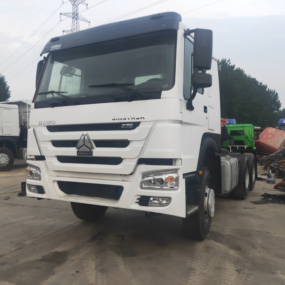 SINOTRUK HOWO375 - 트랙터 유닛 : 사진 2 SINOTRUK HOWO375 - 트랙터 유닛 : 사진 2